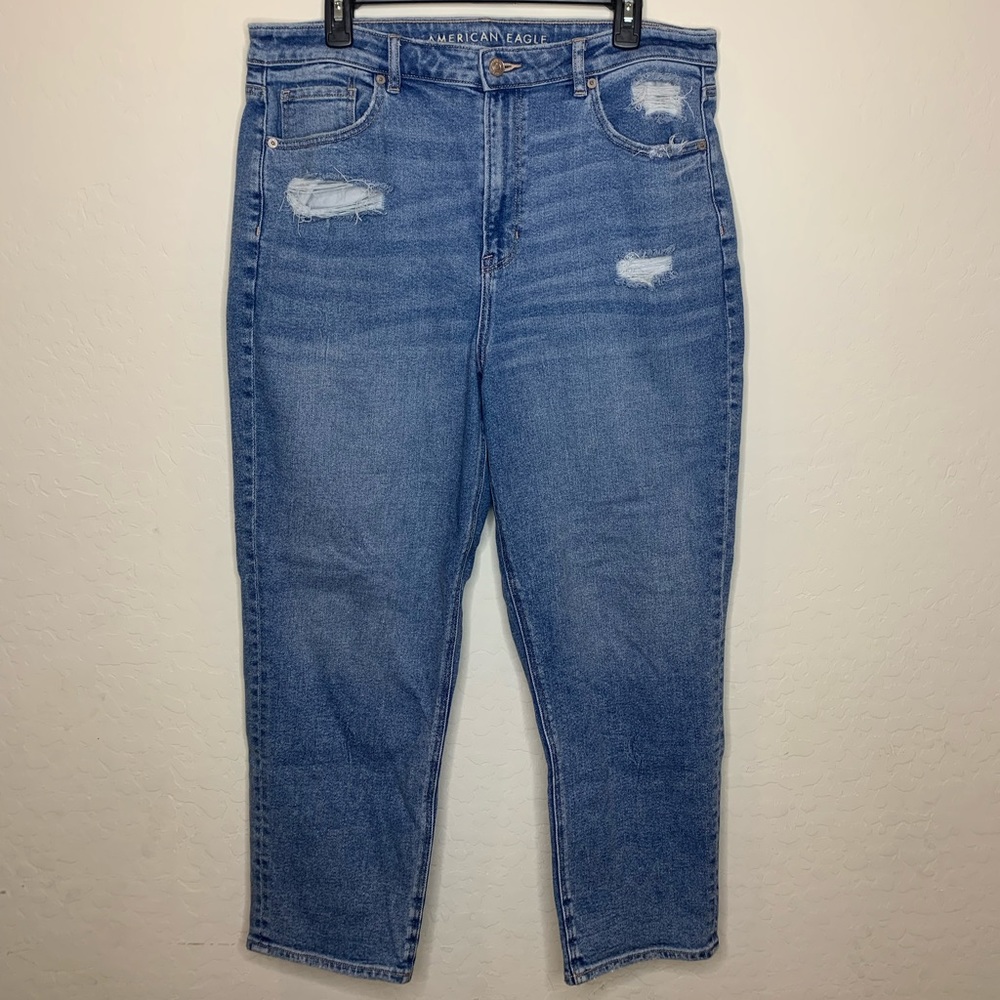 American Eagle Mom Straight Jean